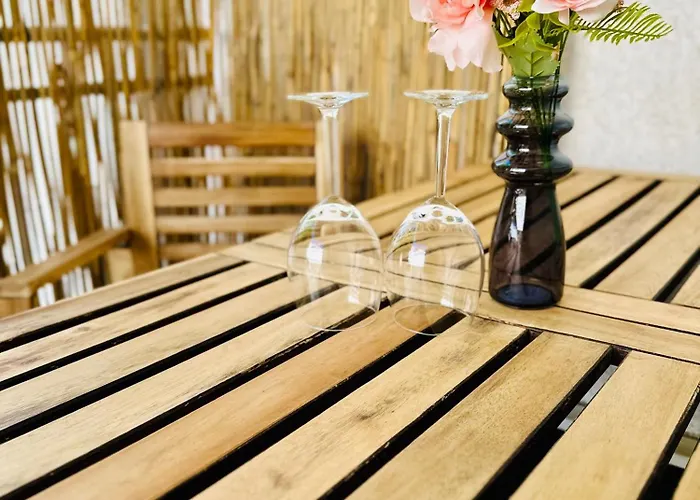 In Stoetteritz With Balcony - Great Public Transport Links To The *