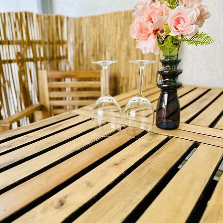 In Stoetteritz With Balcony - Great Public Transport Links To The *