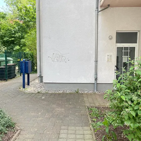 In Stoetteritz With Balcony - Great Public Transport Links To The * Leipzig