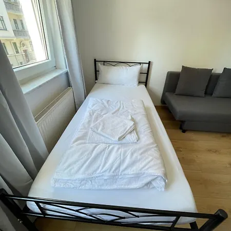 Apartment In Stoetteritz With Balcony - Great Public Transport Links To The Leipzig